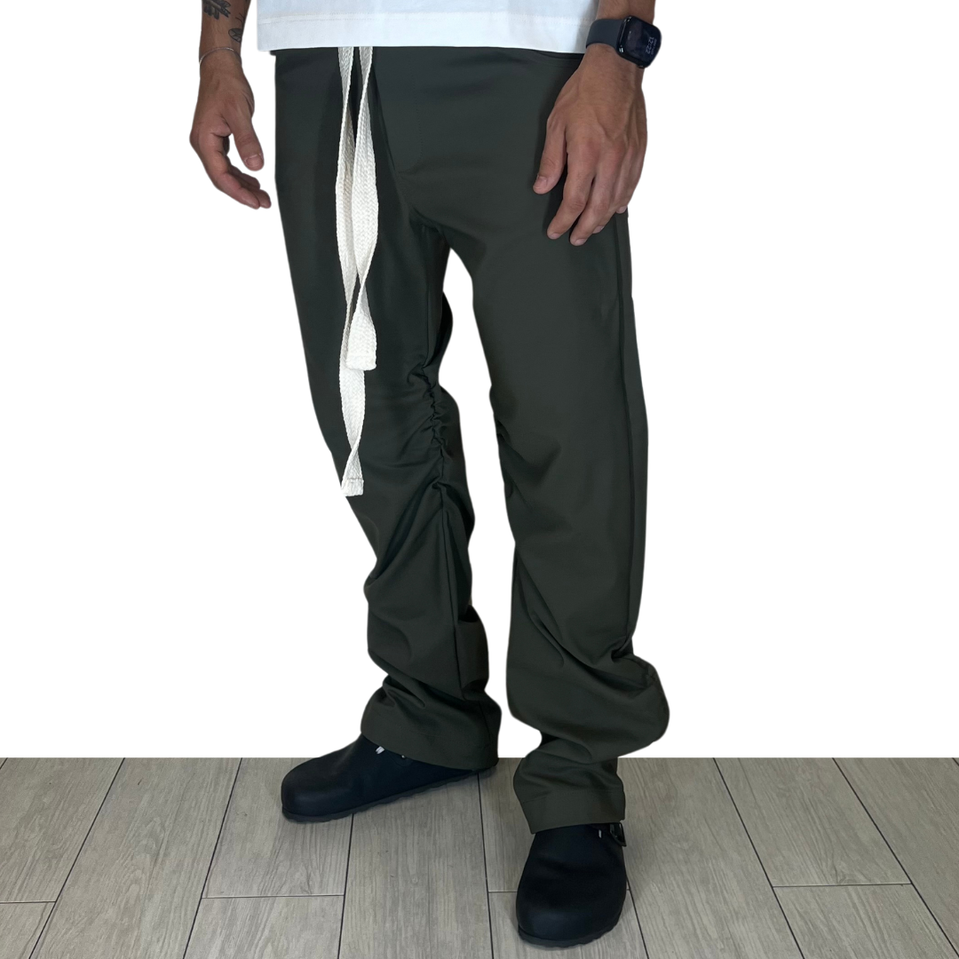 PANTALACCIO DETAILED
